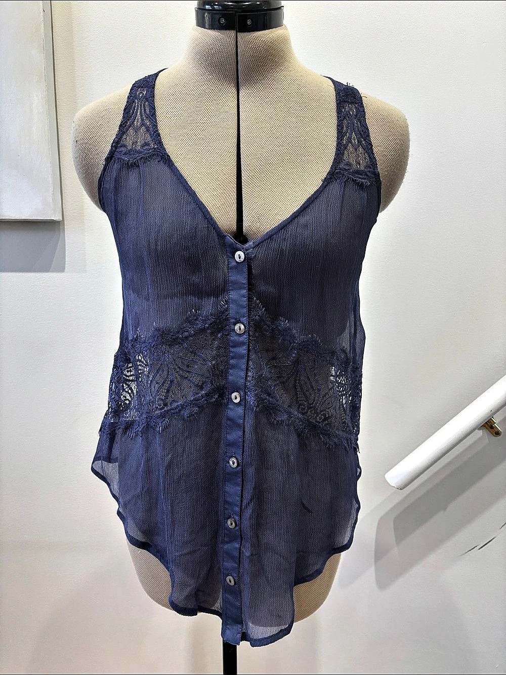 Tank Lace Detail Button Front Tank Top in Blue Like New